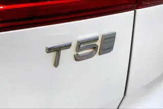 Volvo XC60 2019 T5 Inscription 4dr SUV