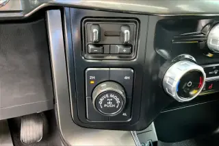 Ford F-150 2023 4x4 Lariat 4dr SuperCrew 5.5 ft. SB