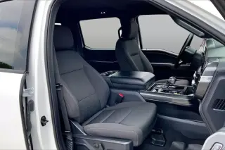 Ford F-150 2023 4x4 Lariat 4dr SuperCrew 5.5 ft. SB