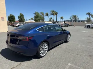 Tesla Model 3 2018 AWD Performance 4dr Fastback