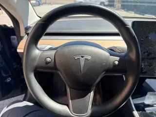Tesla Model 3 2018 AWD Performance 4dr Fastback
