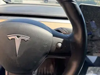 Tesla Model 3 2018 AWD Performance 4dr Fastback