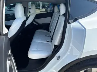 Tesla Model Y 2021 AWD Long Range 4dr Crossover