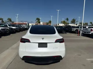 Tesla Model Y 2021 AWD Long Range 4dr Crossover