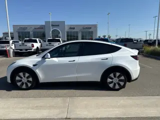 Tesla Model Y 2021 AWD Long Range 4dr Crossover