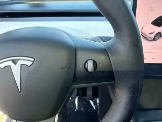 Tesla Model Y 2021 AWD Long Range 4dr Crossover