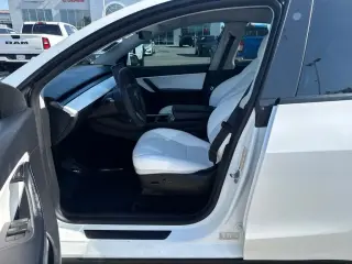 Tesla Model Y 2021 AWD Long Range 4dr Crossover