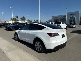 Tesla Model Y 2021 AWD Long Range 4dr Crossover