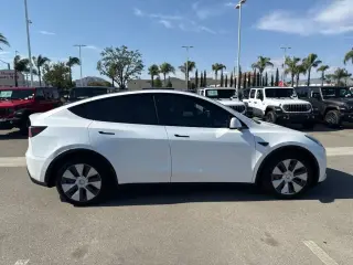 Tesla Model Y 2021 AWD Long Range 4dr Crossover
