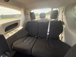 Chrysler Voyager 2023 LX 4dr Mini-Van