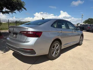 Volkswagen Jetta 2024 SE 4dr Sedan