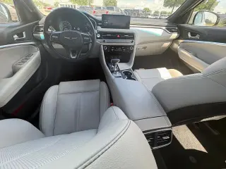 Genesis G70 2025 2.5T Standard 4dr Sedan