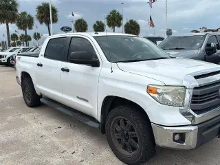 Toyota Tundra 2014 4x2 SR5 4dr CrewMax Cab Pickup SB (4.6L V8)