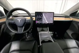 Tesla Model Y 2024 AWD Long Range 4dr Crossover