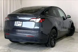 Tesla Model Y 2024 AWD Long Range 4dr Crossover
