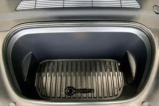 Tesla Model Y 2024 AWD Long Range 4dr Crossover