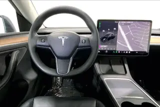 Tesla Model Y 2024 AWD Long Range 4dr Crossover