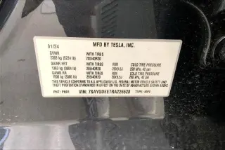 Tesla Model Y 2024 AWD Long Range 4dr Crossover