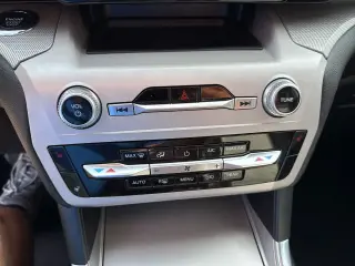 Ford Explorer 2023 XLT 4dr SUV