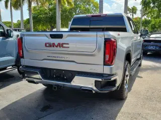 GMC Sierra 1500 2022 4x4 SLT 4dr Crew Cab 5.8 ft. SB