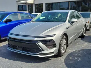 Hyundai SONATA 2025 SE 4dr Sedan
