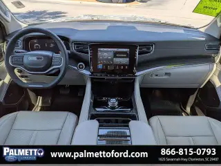 Jeep Wagoneer 2022 4x2 Series II Carbide 4dr SUV