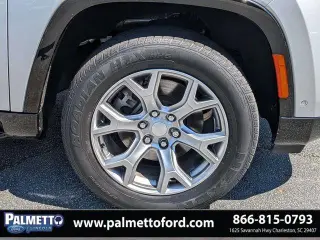 Jeep Wagoneer 2022 4x2 Series II Carbide 4dr SUV