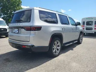 Jeep Wagoneer 2022 4x2 Series II Carbide 4dr SUV