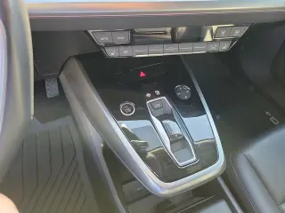 Audi Q4 e-tron 2023 Premium Plus 40 4dr SUV