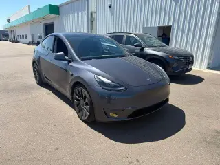 Tesla Model Y 2022 AWD Performance 4dr Crossover