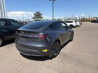 Tesla Model Y 2022 AWD Performance 4dr Crossover