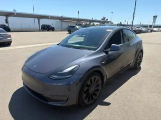 Tesla Model Y 2022 AWD Performance 4dr Crossover