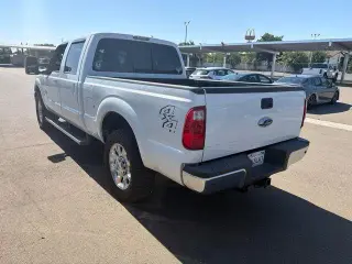 Ford F-250 Super Duty 2015 4x4 King Ranch 4dr Crew Cab 6.8 ft. SB Pickup