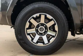 Toyota 4Runner 2020 4x4 SR5 4dr SUV