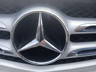 Mercedes-Benz GLC 2018 GLC 300 4dr SUV