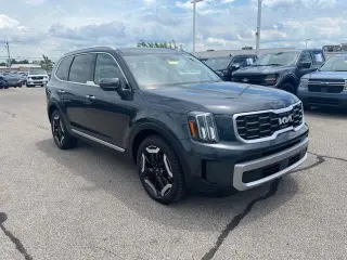 Kia Telluride 2023 S 4dr SUV
