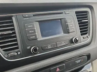 Kia Sedona 2017 LX 4dr Mini-Van