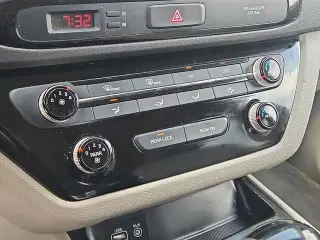 Kia Sedona 2017 LX 4dr Mini-Van