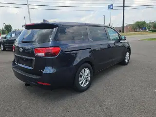 Kia Sedona 2017 LX 4dr Mini-Van