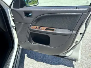 Ford Taurus 2008 Limited 4dr Sedan