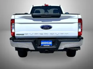 Ford F-350 Super Duty 2019 4x4 XLT 2dr Regular Cab 8 ft. LB SRW Pickup