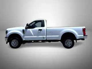 Ford F-350 Super Duty 2019 4x4 XLT 2dr Regular Cab 8 ft. LB SRW Pickup