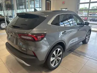 Ford Escape 2023 AWD Platinum 4dr SUV