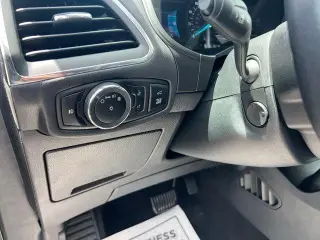 Ford Edge 2023 AWD Titanium 4dr Crossover