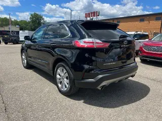 Ford Edge 2023 AWD Titanium 4dr Crossover