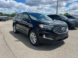 Ford Edge 2023 AWD Titanium 4dr Crossover