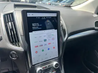 Ford Edge 2023 AWD Titanium 4dr Crossover