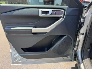 Ford Explorer 2023 AWD XLT 4dr SUV