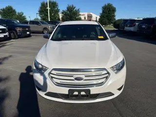 Ford Taurus 2017 AWD Limited 4dr Sedan