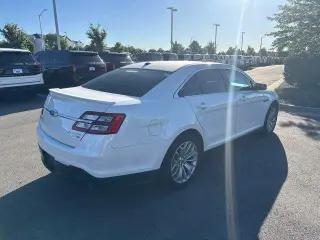 Ford Taurus 2017 AWD Limited 4dr Sedan